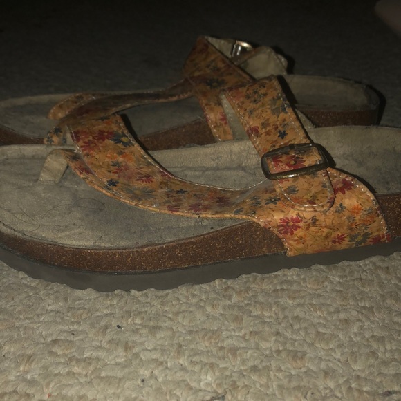 Sandals - Picture 3 of 7
